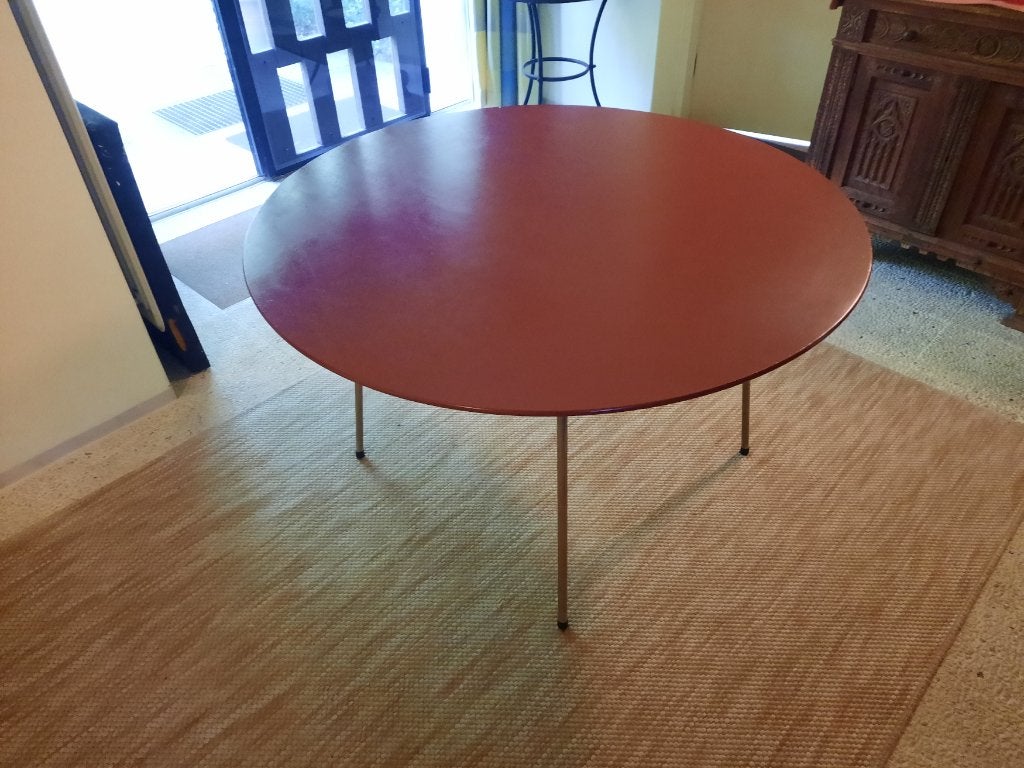 arne jacobsen ronde tafel, Ophalen, Gebruikt, Houten blad, metalen poten, Rond