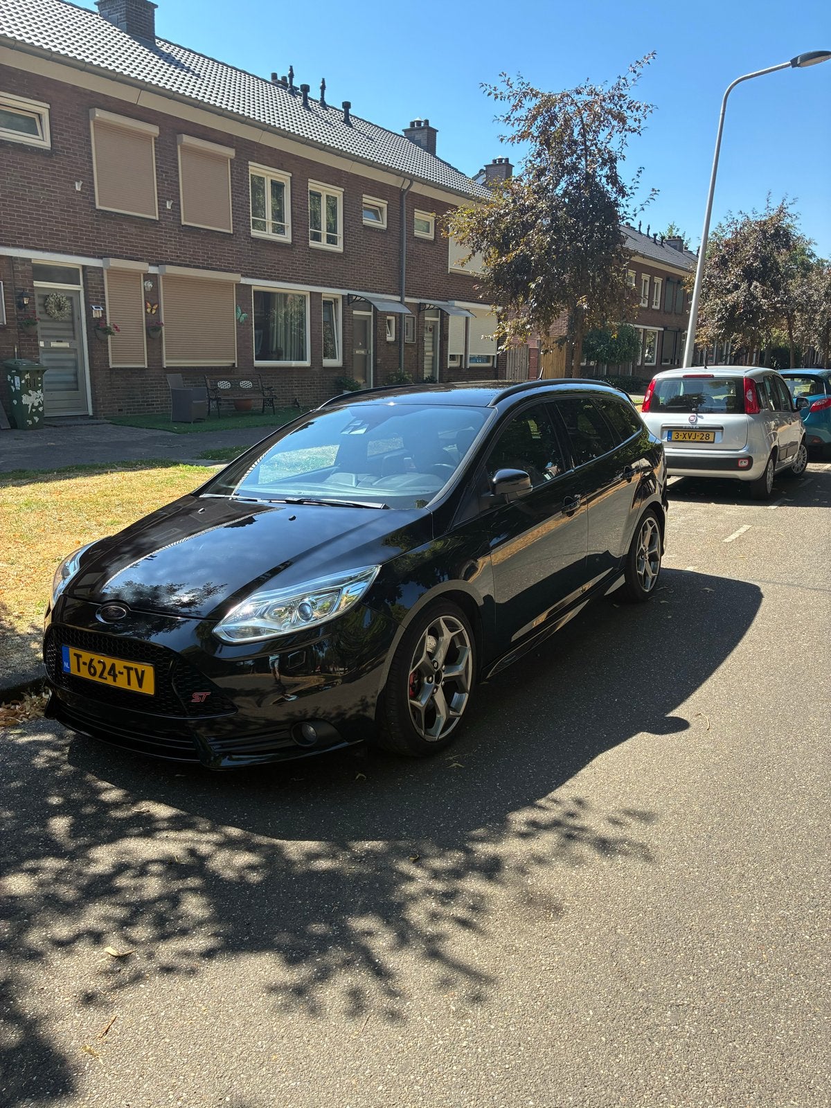 Ford Focus 2.0 Ecoboost 184KW Wagon 2012 Zwart, Auto's, Ford, 4 cilinders, Zwart, 14 km/l, Handgeschakeld