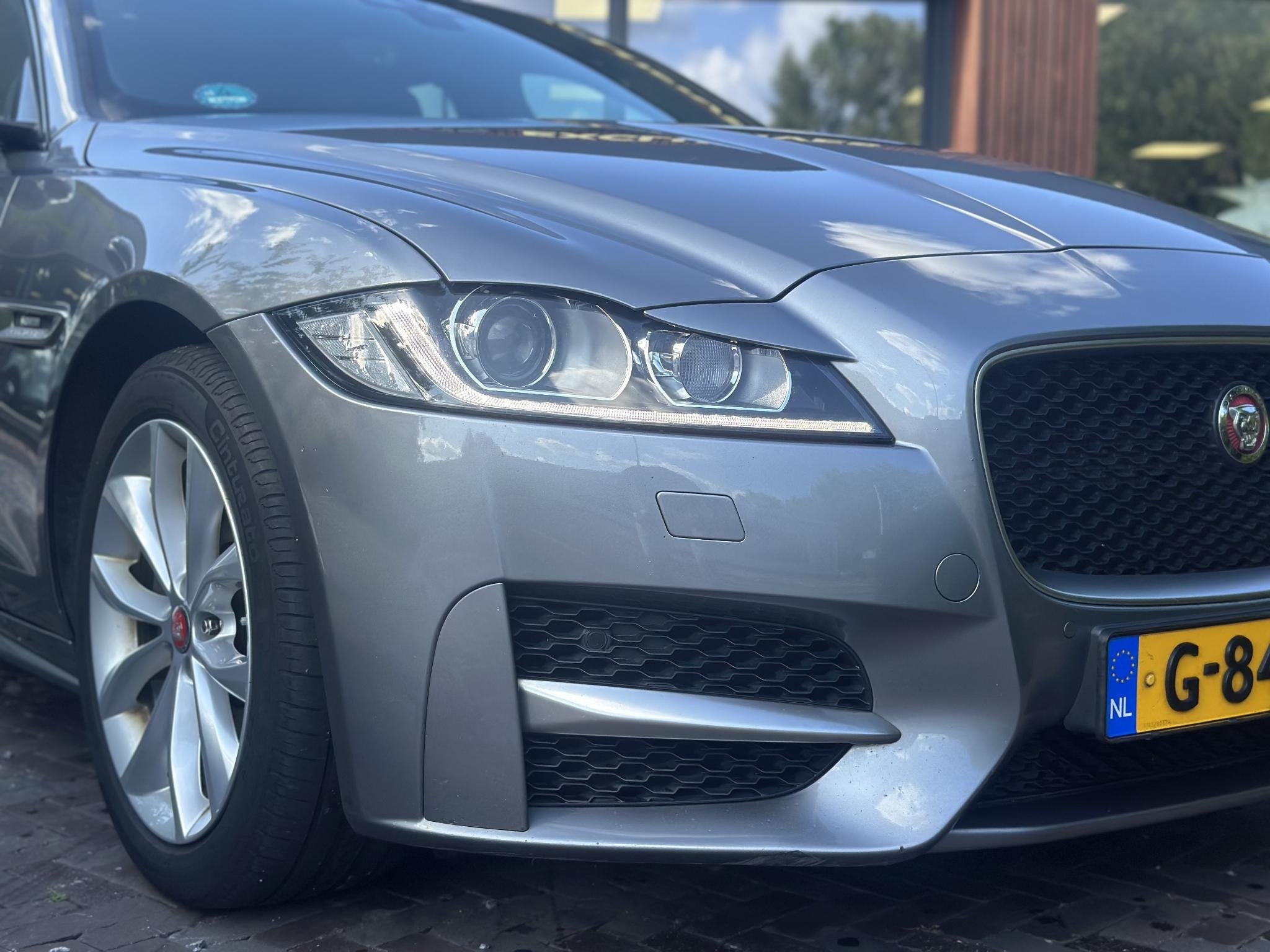 Jaguar XF Sportbrake 2.0d Chequered Flag R Sport Panoramadak, Auto's, Automaat, Achterwielaandrijving, Gebruikt, 4 cilinders
