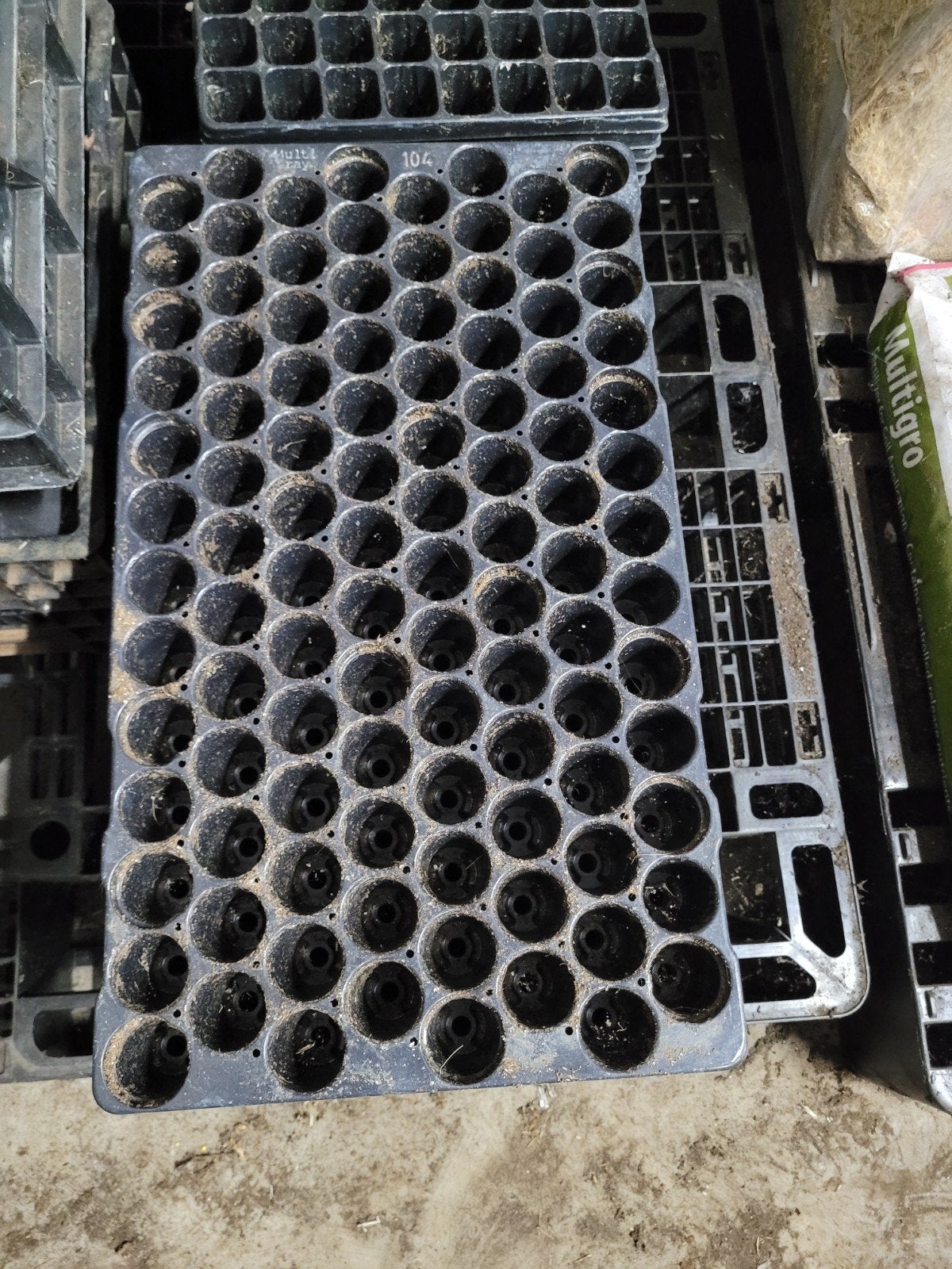25 Stektrays/ zaaitrays 104 gaten, Ophalen, Gebruikt, Kweekbak