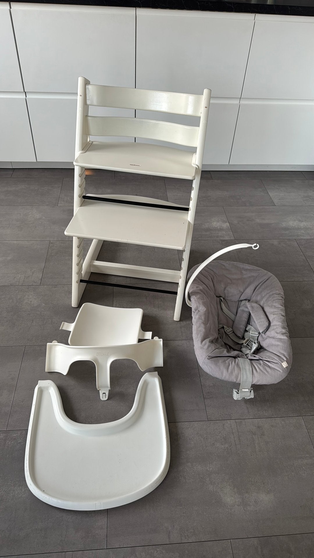 Stokke wit hele set netjes gebruikt, Ophalen, Gebruikt, Meegroeistoel, Gordel(s)