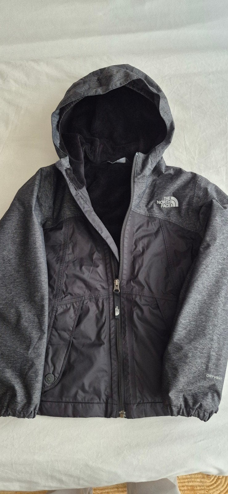 Grijs/zwarte gevoerde Dryvent outdoor jas/windjack van The N, The North Face, Jongen of Meisje, Ophalen of Verzenden, Zo goed als nieuw