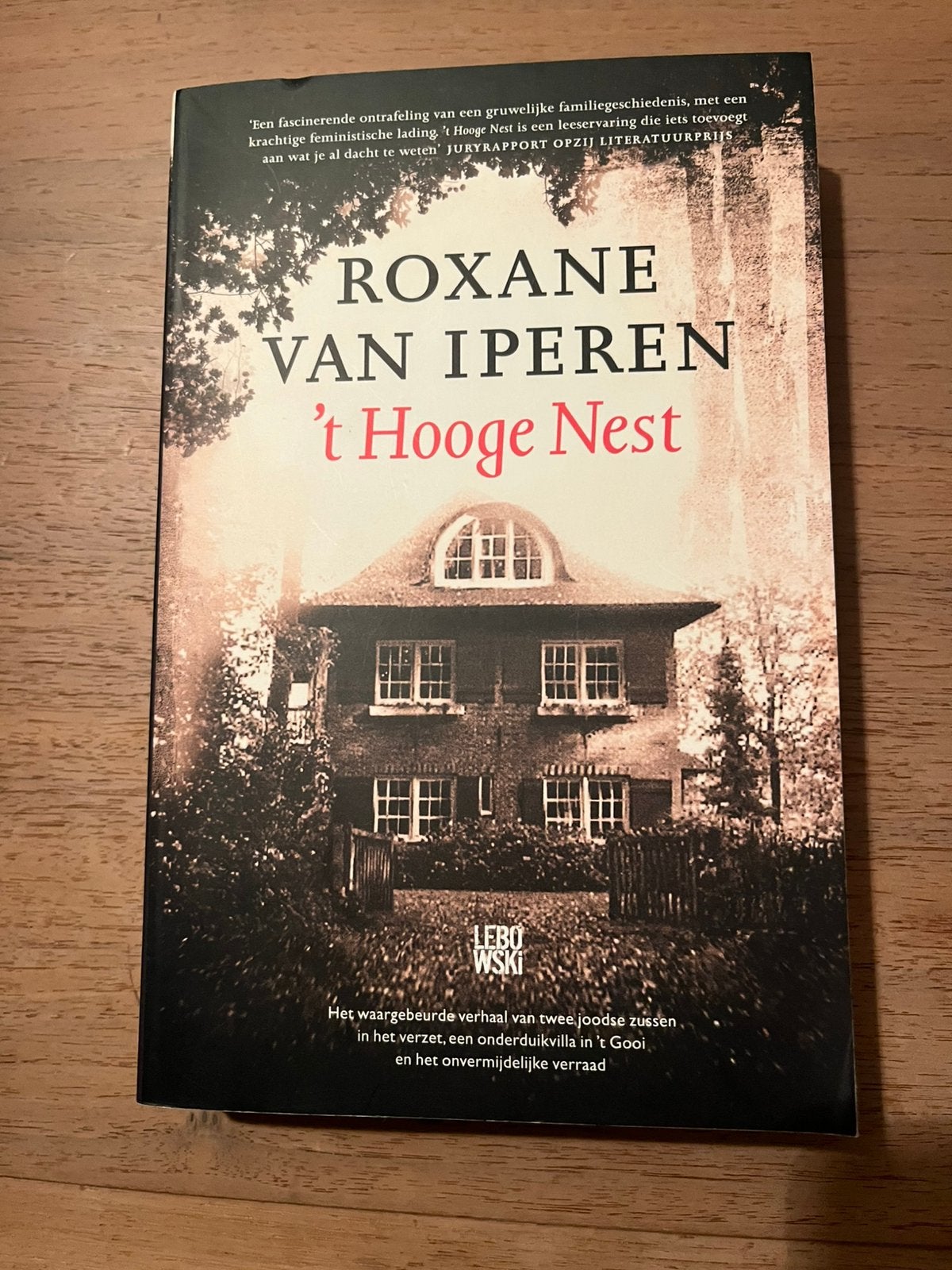 't Hooge Nest, Roxane van Iperen paperback, Zo goed als nieuw, Overige onderwerpen, Ophalen, Tweede Wereldoorlog