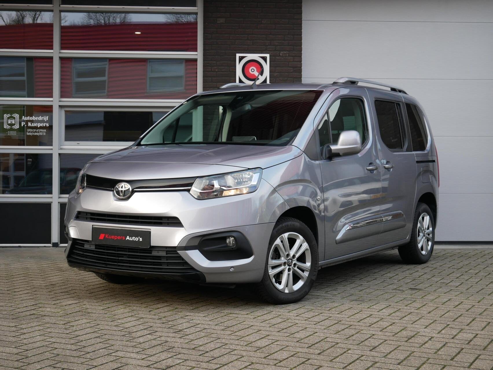 Toyota PROACE CITY Verso 1.2 Turbo Dynamic Navi+Bt| Camera, Auto's, Toyota, Voorwielaandrijving, Stof, Gebruikt, 1341 kg