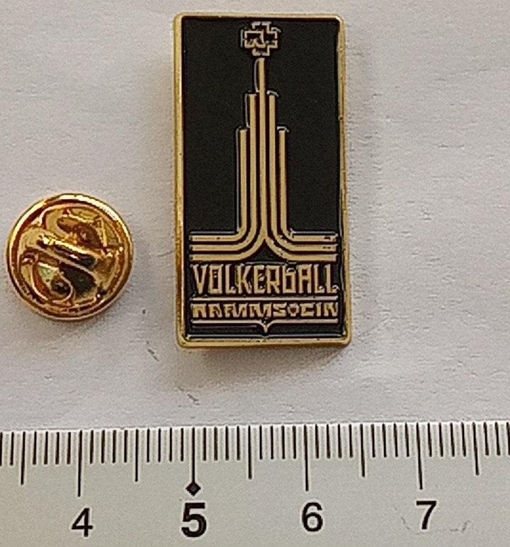 Rammstein leuke nieuwe volkerball pin badge speld, Verzenden, Nieuw, Overige typen