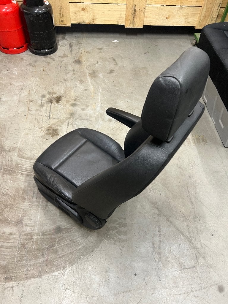 Mercedes Sprinter W907 / W910 Skai lucht geveerde stoel, Auto-onderdelen, Ophalen, Gebruikt, Mercedes-Benz