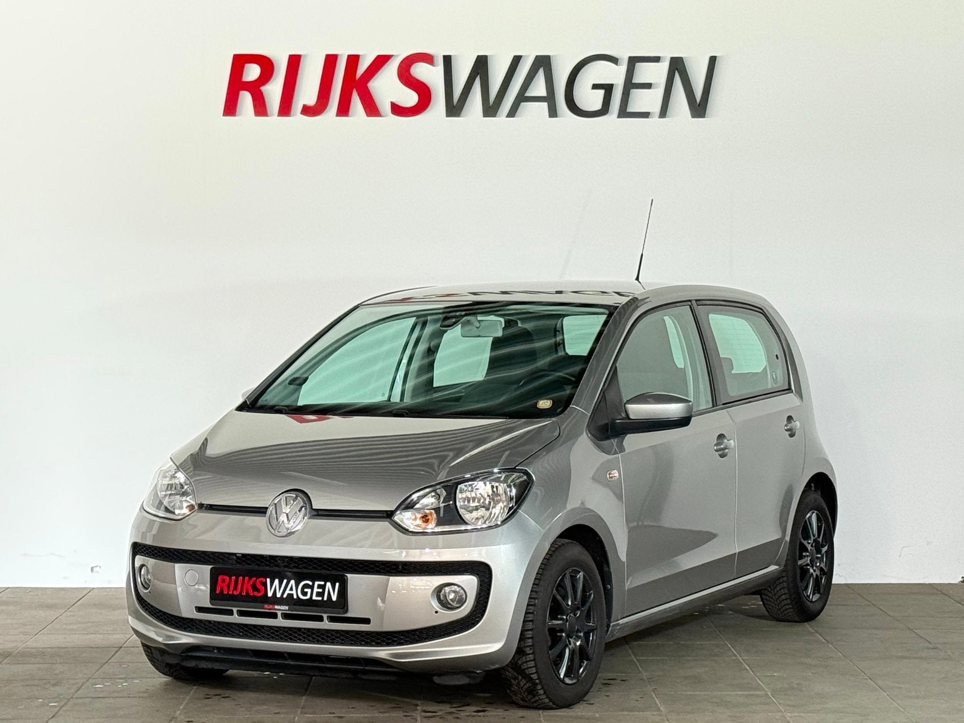Volkswagen Up! 1.0 high up! BlueMotion Automaat/Airco/Stoelv, Auto's, Dealer onderhouden, Stof, Gebruikt, Met garantie (alle)