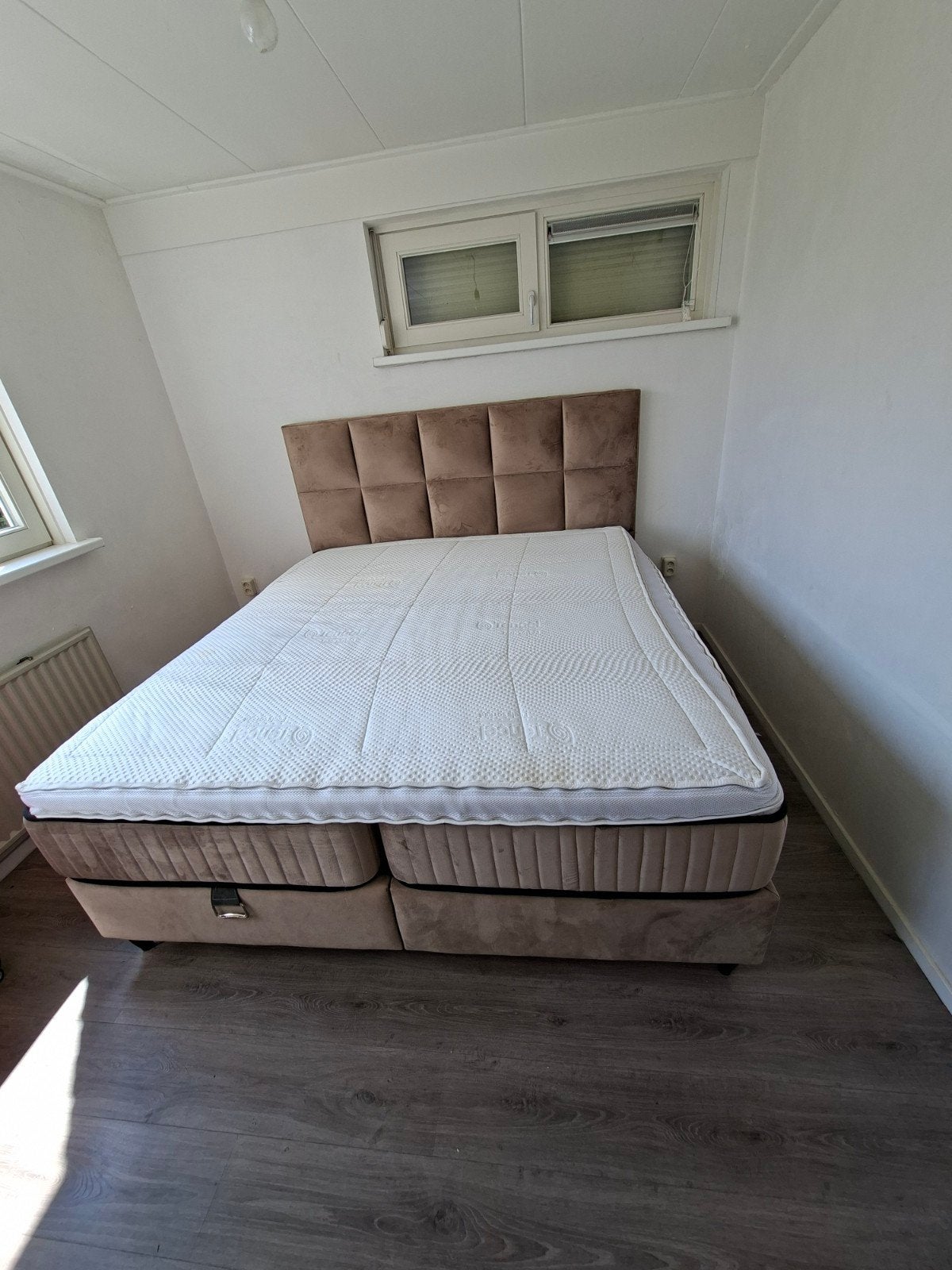 Bed boxspring 180x200, Ophalen, Gebruikt, Bruin, Tweepersoons