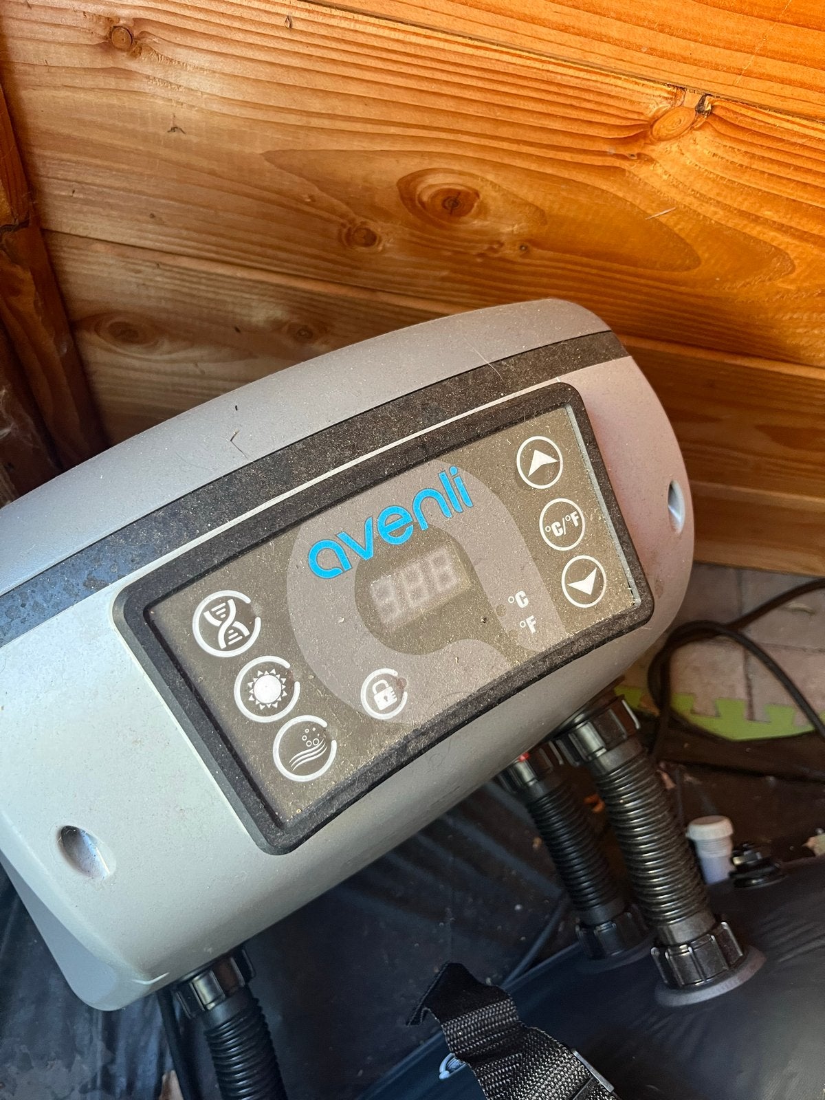 Avenli Opblaasbare Jacuzzi - Zo goed als nieuw, Ophalen, Zo goed als nieuw, Afdekzeil, Opblaasbaar