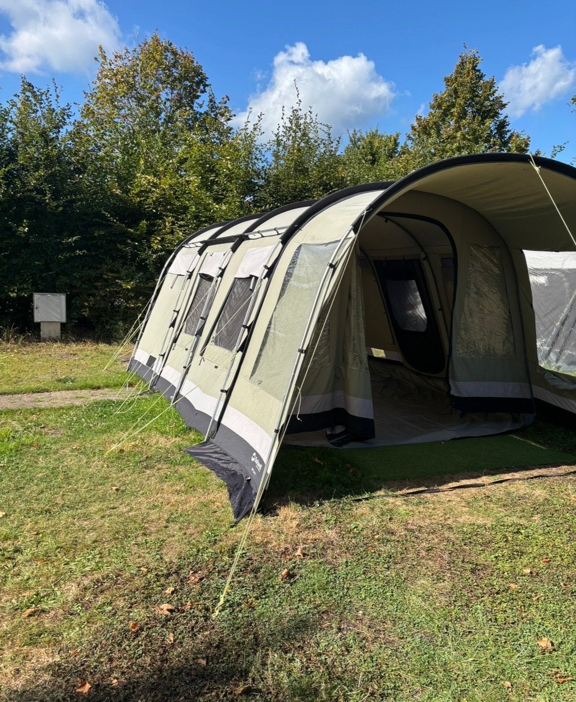 Outwell Wolf Lake 5 Persoons Tent - Ruim en Comfortabel, Ophalen, Zo goed als nieuw, Tot en met 5