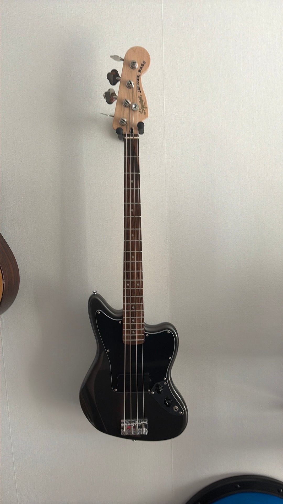 Squier Affinity Jaguar Basgitaar, Muziek en Instrumenten, Ophalen, Zo goed als nieuw