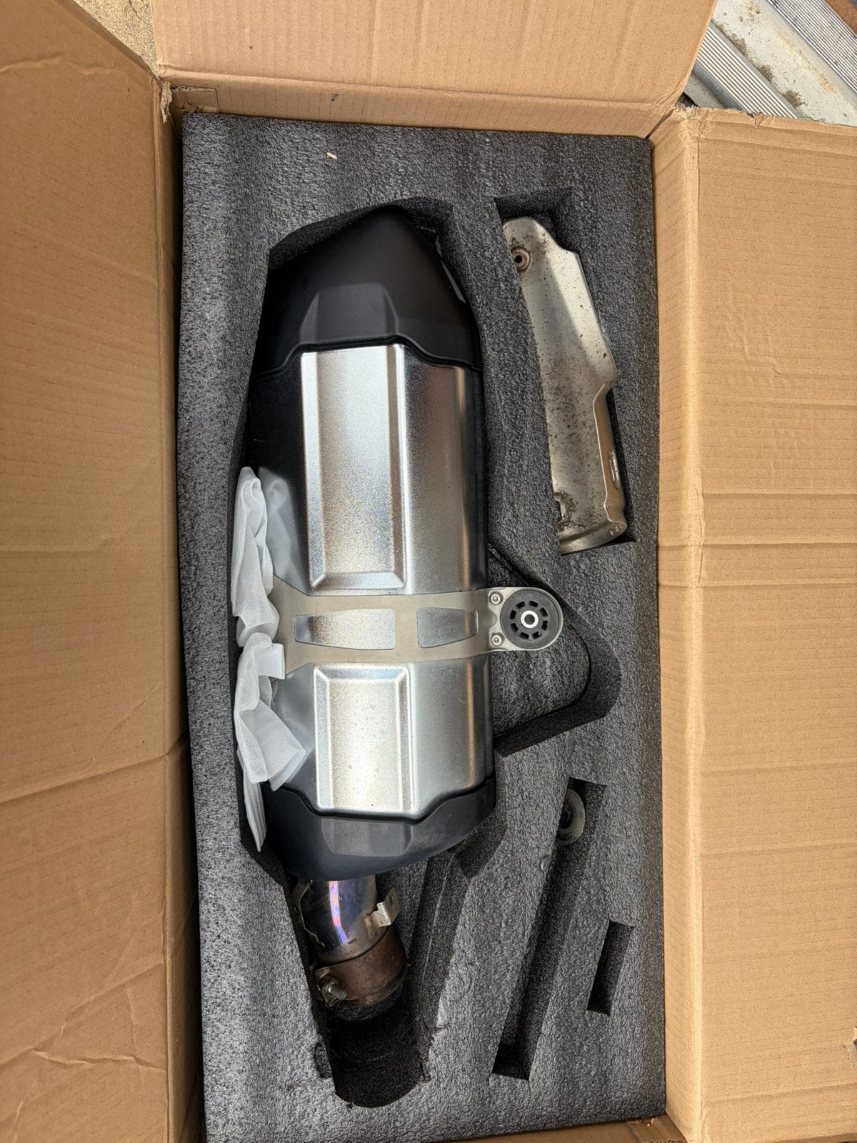Orginele uitlaat bmw r1250gs, Motoren, Ophalen of Verzenden, Gebruikt