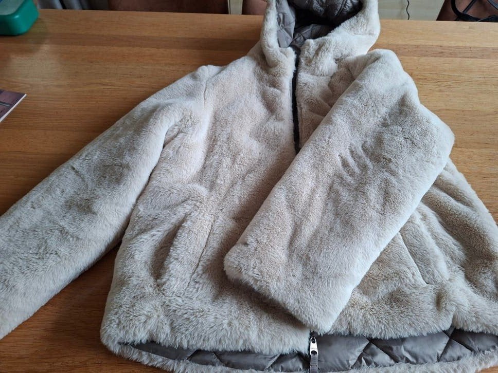 Garcia fluffy damesjas beige mt L (omkeerbaar), Ophalen, Beige, Maat 42/44 (L), Zo goed als nieuw