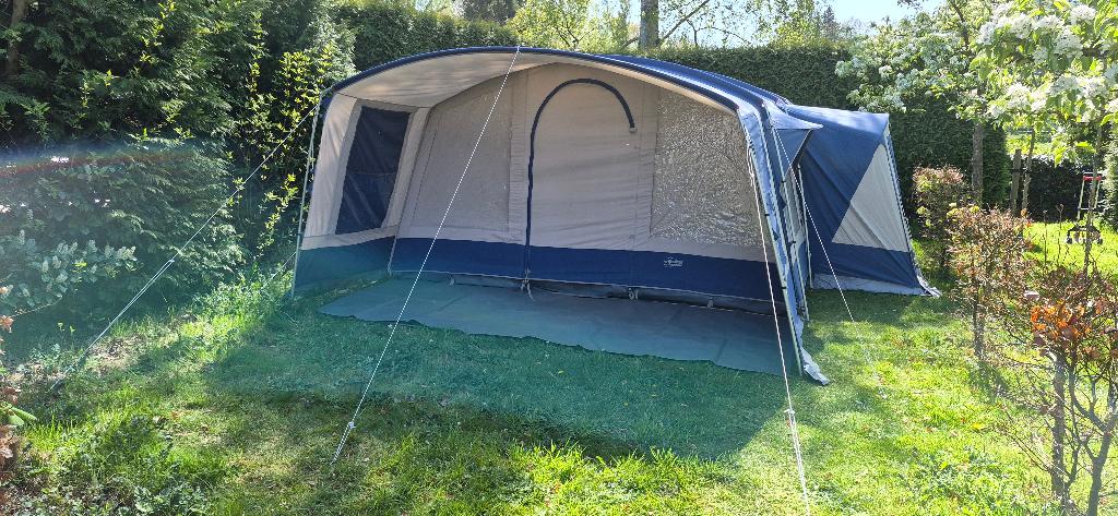 Vrijbuiter Outdoor Linden 420 familietent, Caravans en Kamperen, Tenten, Ophalen, Gebruikt, Tot en met 5