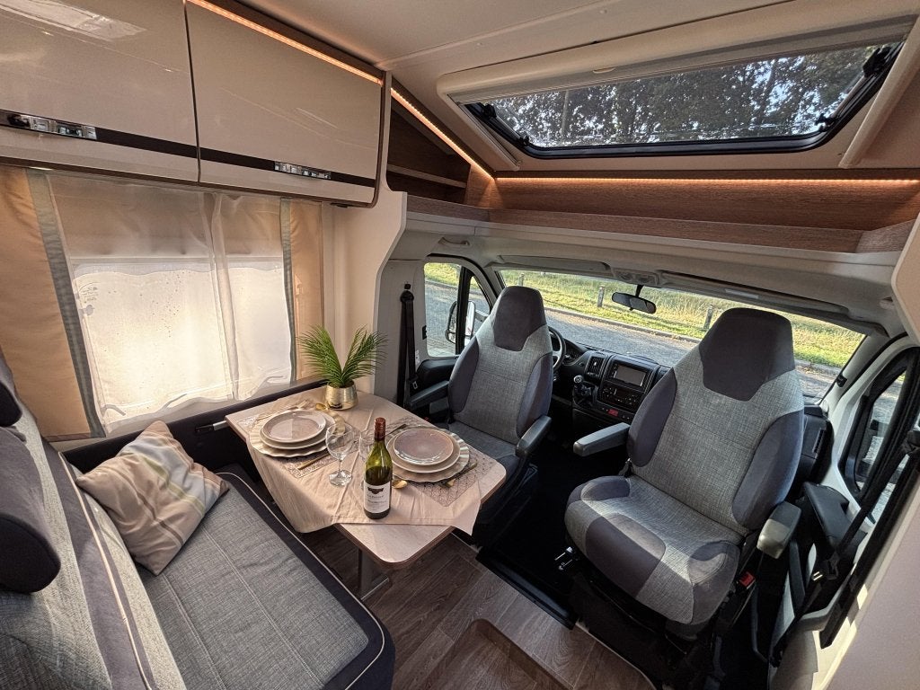 Dethleffs Trend I 6617 EB ENKELE BEDDEN 6.99M COMPACT, Caravans en Kamperen, Fiat, 6 tot 7 meter, Bedrijf, Tot en met 3