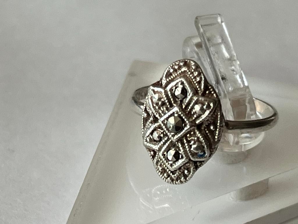 Art Deco Zilveren Ring met Handgezette Marcasieten, Maat 16, Sieraden, Tassen en Uiterlijk, Ringen, Verzenden, Met edelsteen, Dame