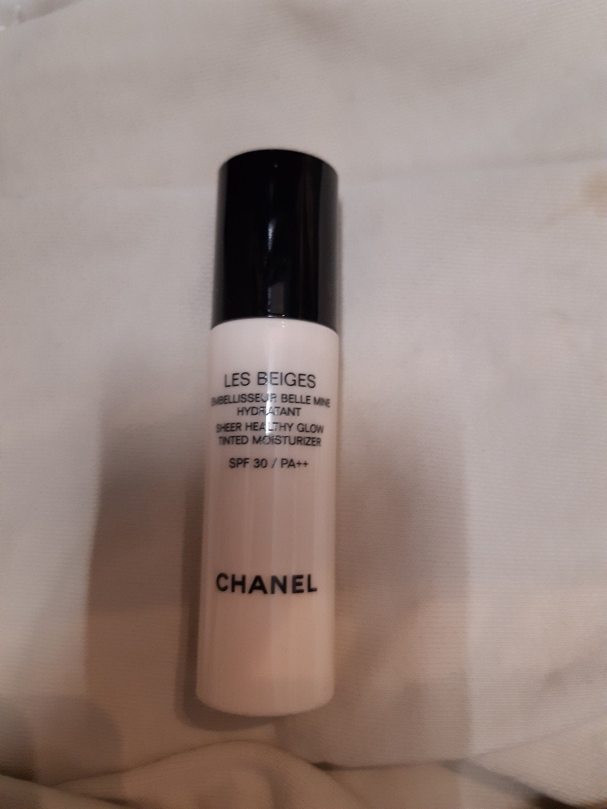 Chanel Les Beiges Sheer Healthy Glow Tinted Moisturizer, Gehele gezicht, Beige, Nieuw, Ophalen of Verzenden