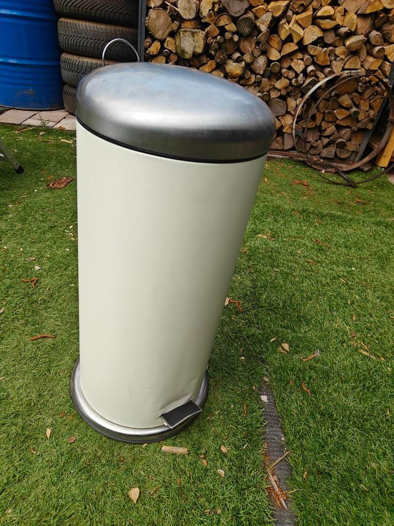 Prullenbak met pedaal - Crèmekleurig, Ophalen, Gebruikt, Met pedaal, 50 tot 75 cm