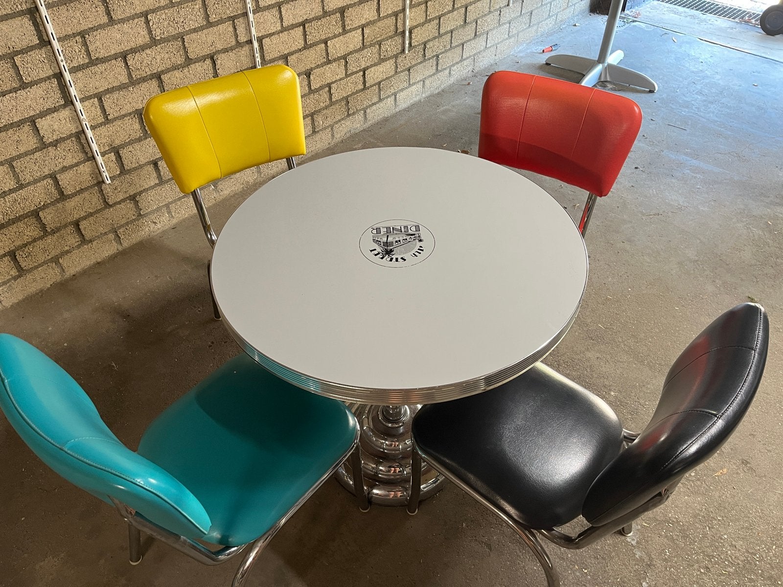 Amerikaanse Diner Bistro Tafels en Stoelen Set, Ophalen, Gebruikt