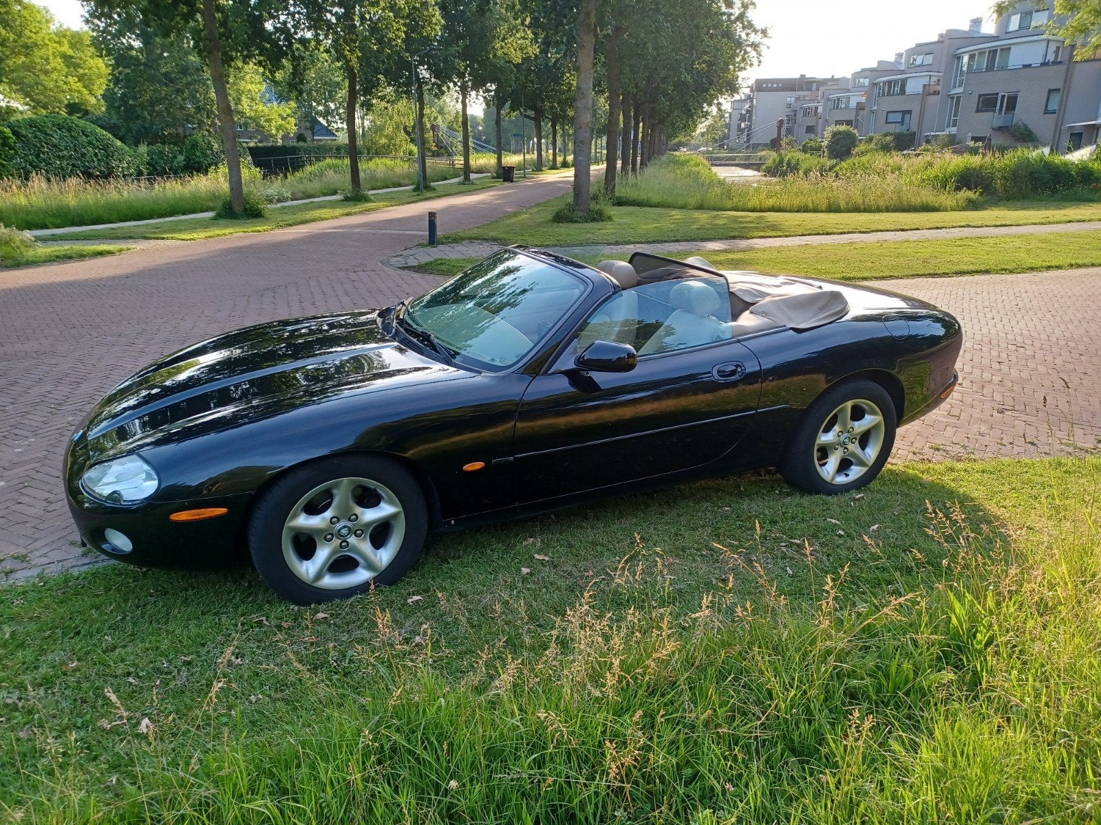 Te koop nette jaguar xk8 convertible