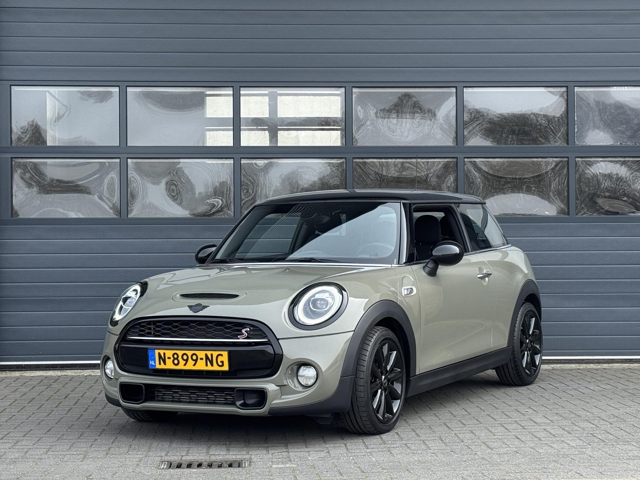 MINI COOPER 2.0 S CHILI I AUTOMAAT I 192PK I STOELVERWARMING, Auto's, Mini, 1998 cc, 1195 kg, Gebruikt, Met garantie (alle)