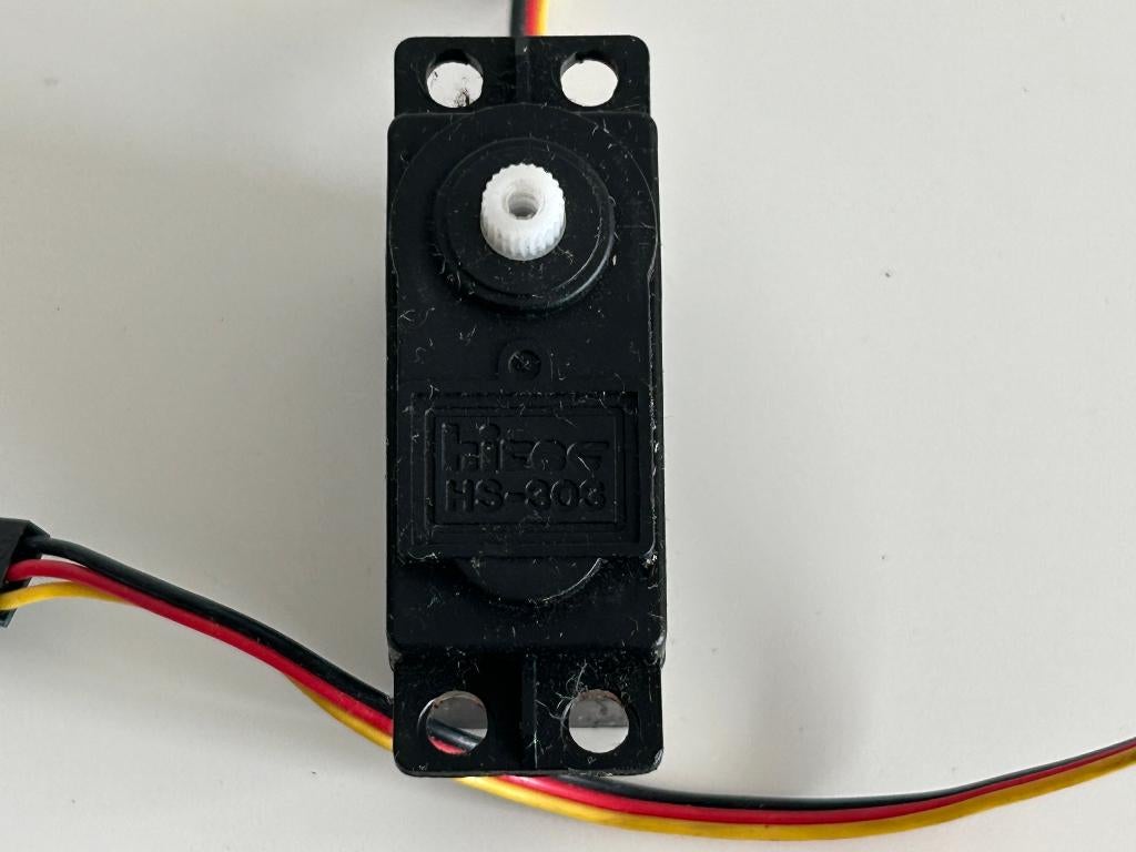 Hitec HS-303 servo 1/10 rc auto, Ophalen of Verzenden, Gebruikt, Onderdeel