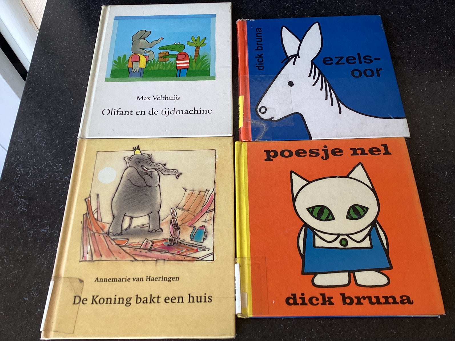 Vier kleine boekjes, Ophalen of Verzenden, Zo goed als nieuw, Prentenboek