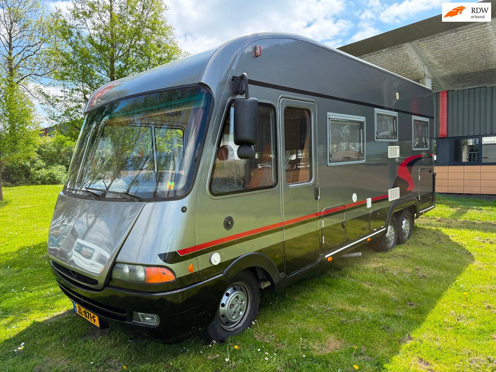 Eura mobil INTEGRA-INTEGRIERTE 690 XLgarage/2x Airco/Vastbed, Integraal, Hordeur, Airbags, Luifel