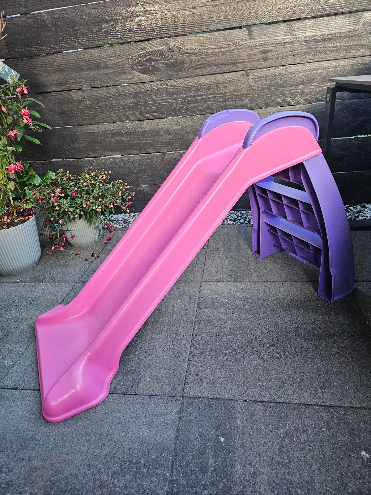 Little Tikes roze/paarse glijbaan!, Kinderen en Baby's, Speelgoed | Buiten | Speeltoestellen, Ophalen, Zo goed als nieuw, Glijbaan