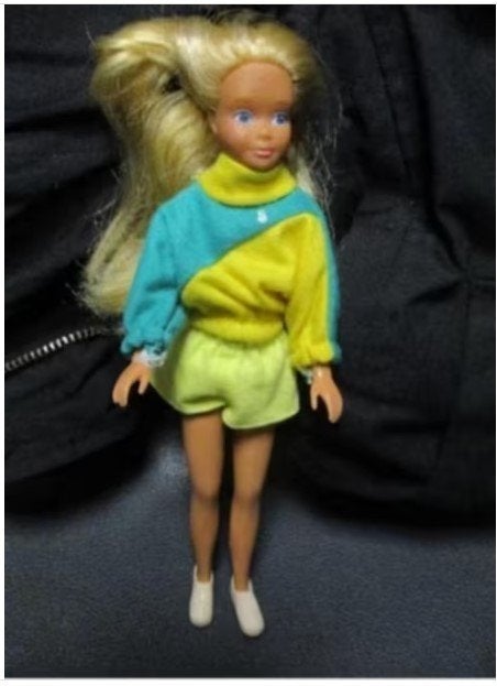 1986 VINTAGE BARBIE/SKIPPER TENNIS, Verzamelen, Poppen, Gebruikt, Fashion Doll, Verzenden