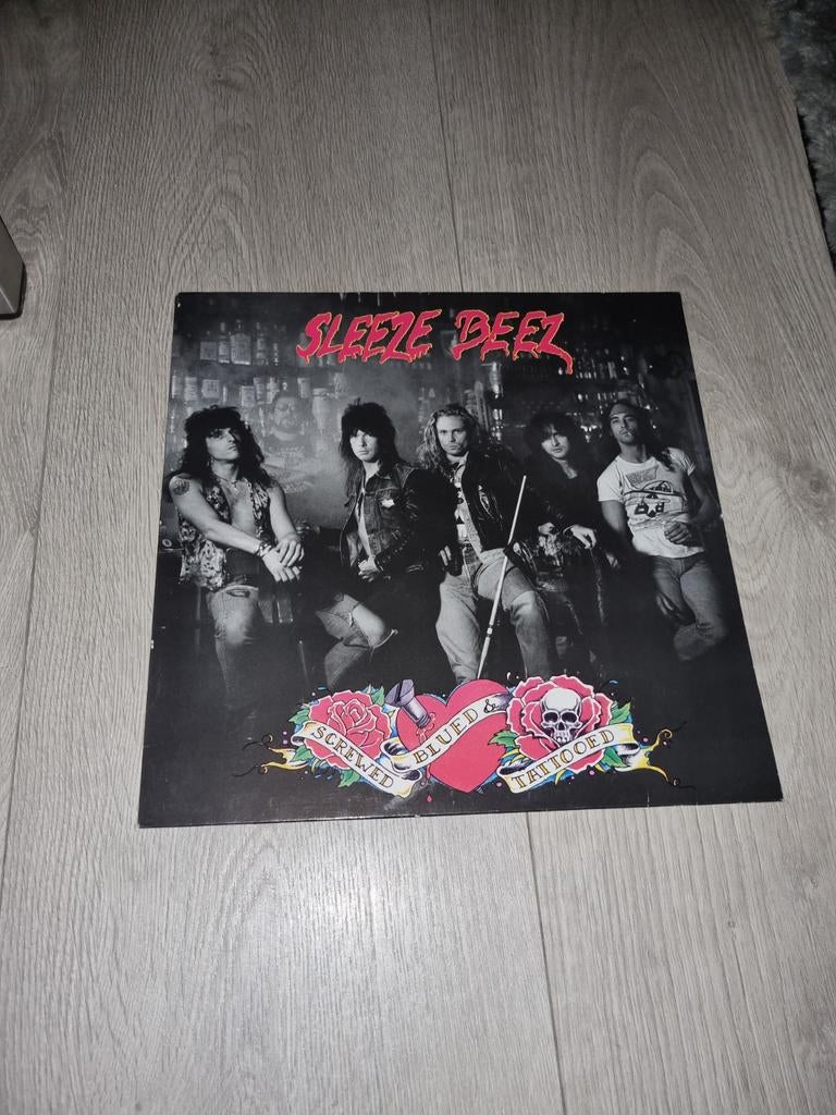 Elpee van Sleeze Beez : Screwed Blued & Tattooed (1989), Cd's en Dvd's, Ophalen of Verzenden, Gebruikt
