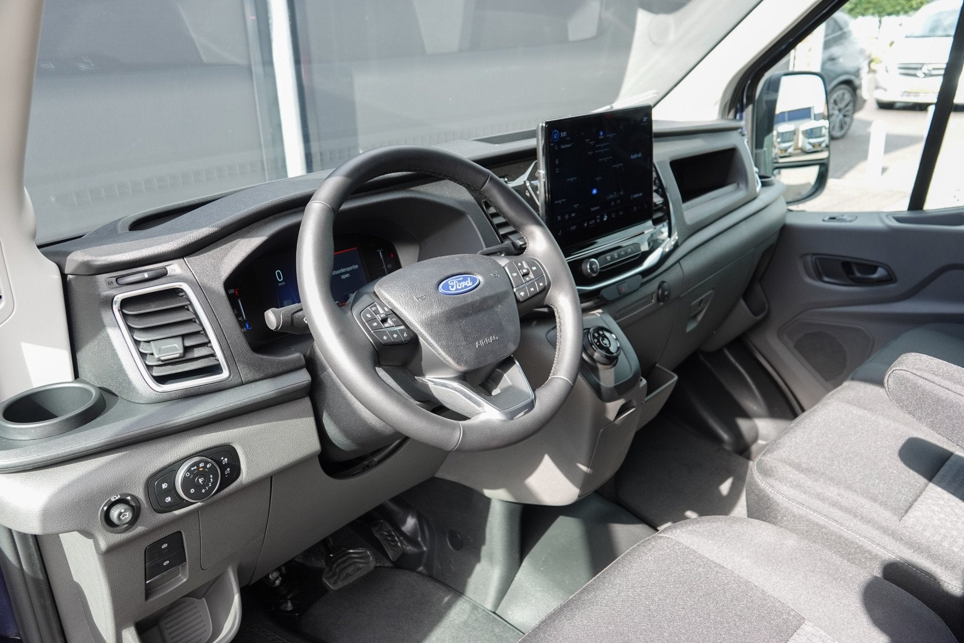 Ford Transit L2H2 | 165Pk A8 Aut. | Raptor Edition | 2x Schu, 12 maanden, Stof, Zwart, 4 cilinders