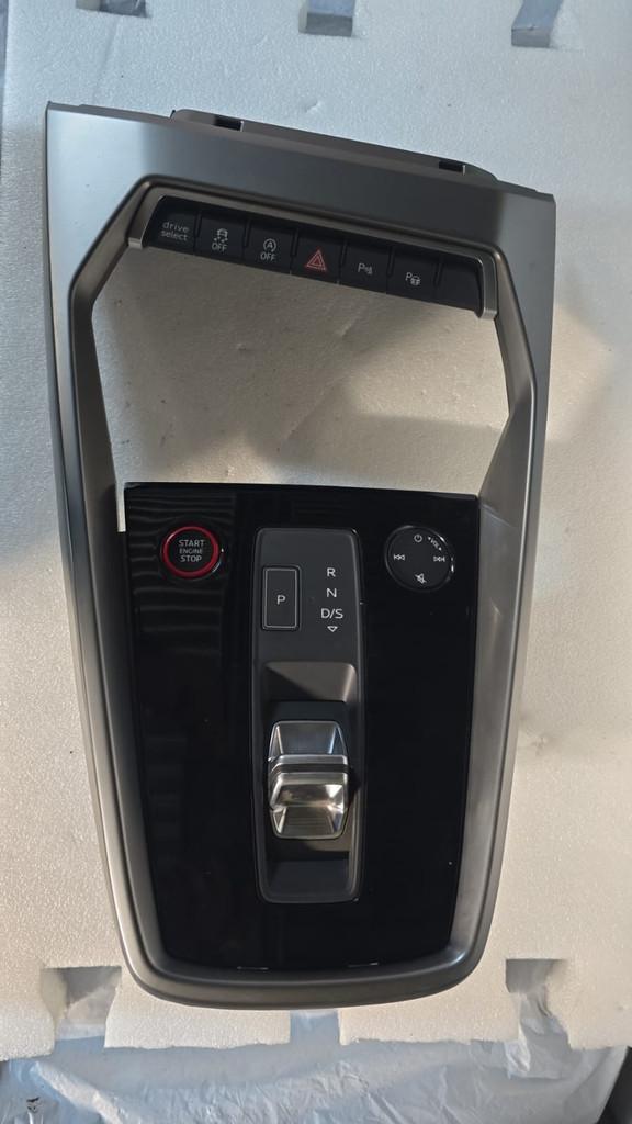 Audi A3 8Y 2020+ Selectiehendel Aut. Middenconsole 8Y1864241, Gebruikt, AUDI AG, Auto-Union-Strasse 1
85045  Ingolstadt, DE, Kundenbetreuung@audi.de