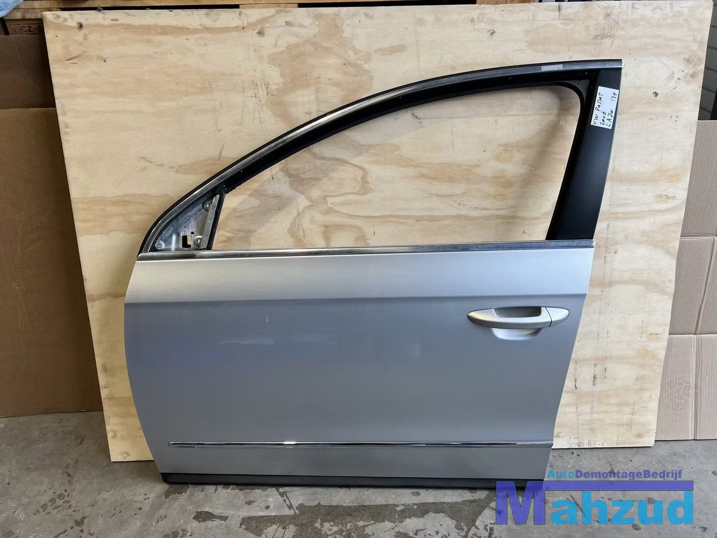 VW PASSAT B6 VARIANT Zilver LA7W Links voor deur portier 200, Gebruikt, Volkswagen AG, Voor, Berliner Ring 2
38440  Wolfsburg, DE