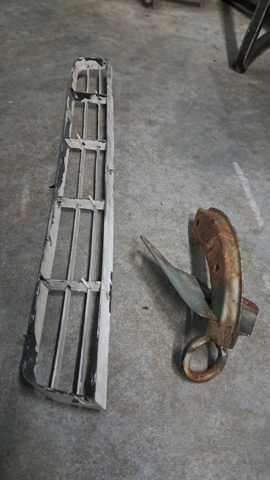 Sleepoog + grille onderbumper Peugeot 205 GTI CTI XS Rallye, Ophalen of Verzenden, Peugeot, Bumper