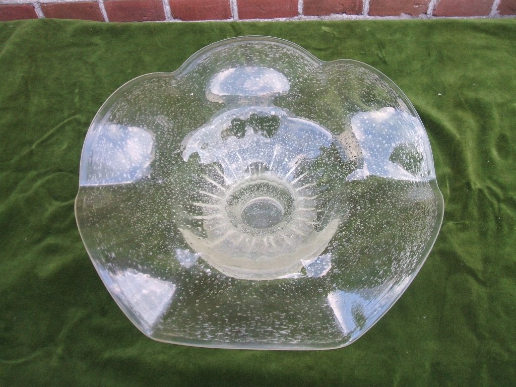 Glazen gelobde plooischaal met luchtbellen., Antiek en Kunst, Verzenden