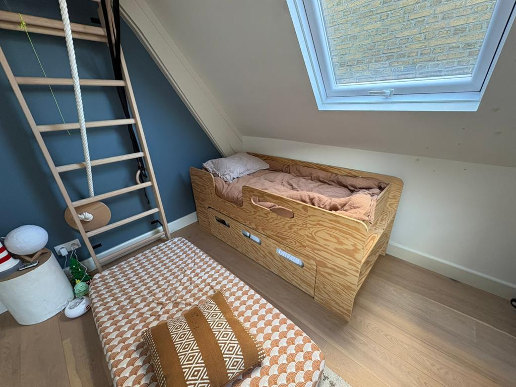 Petit Puk BASIL kinderbed inclusief logeerlade, Ophalen, Zo goed als nieuw, 140 tot 160 cm, 70 tot 85 cm