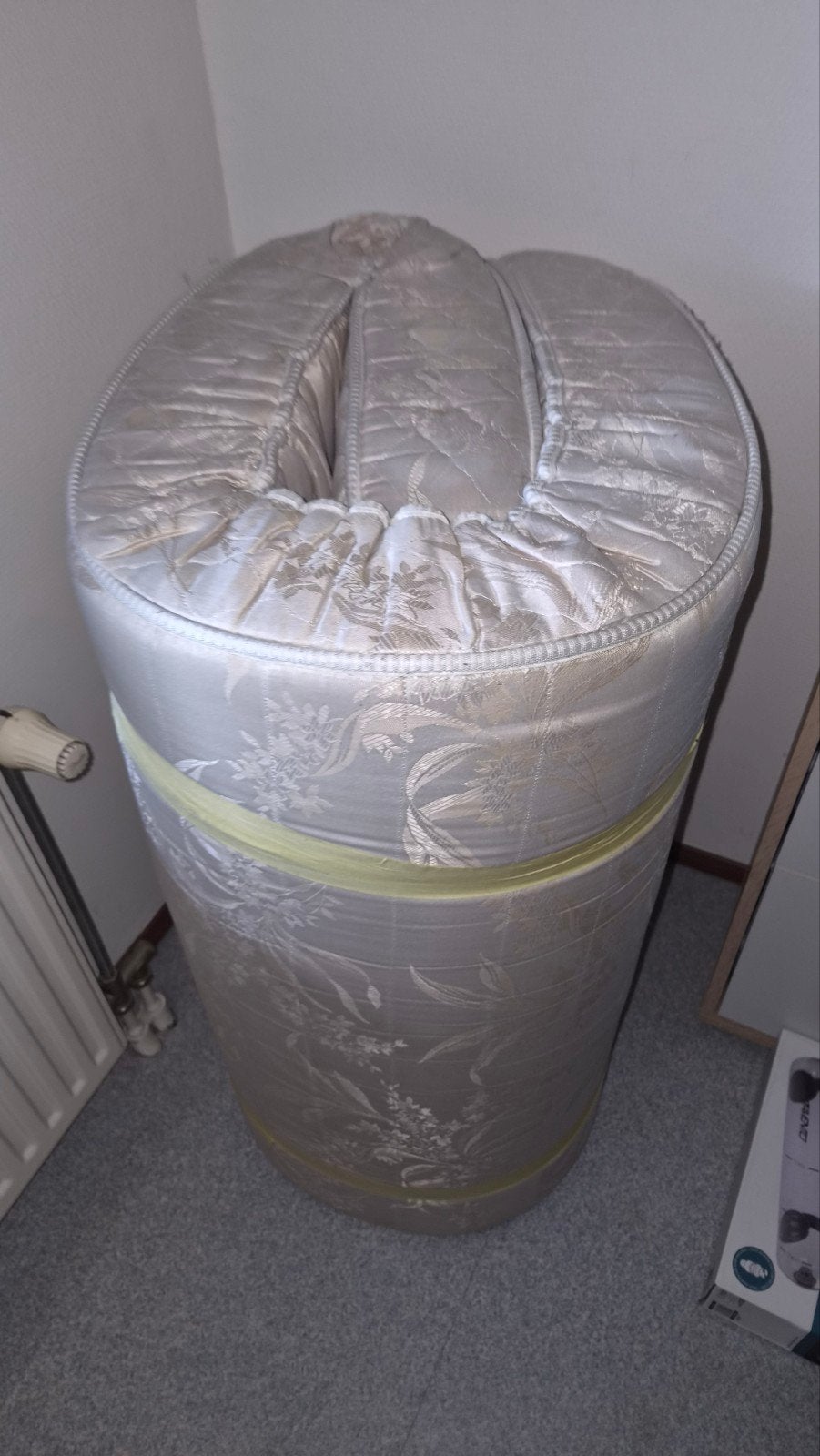 Gebruikt matras, opgerold, Huis en Inrichting, Slaapkamer | Matrassen en Bedbodems, Gebruikt, Eenpersoons, Ophalen of Verzenden