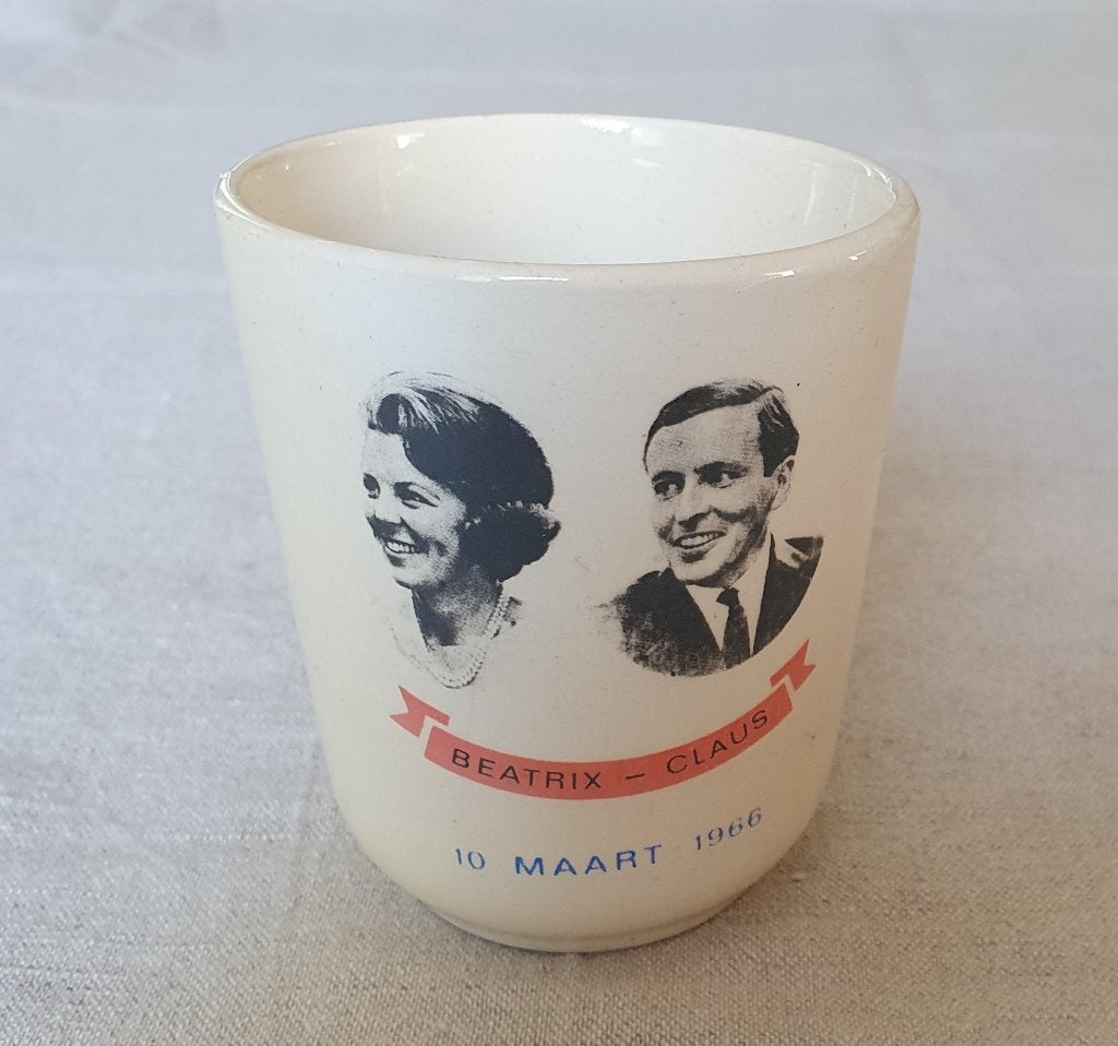 Beker huwelijk Beatrix en Claus, Ophalen of Verzenden, Nieuw, Nederland, Overige typen