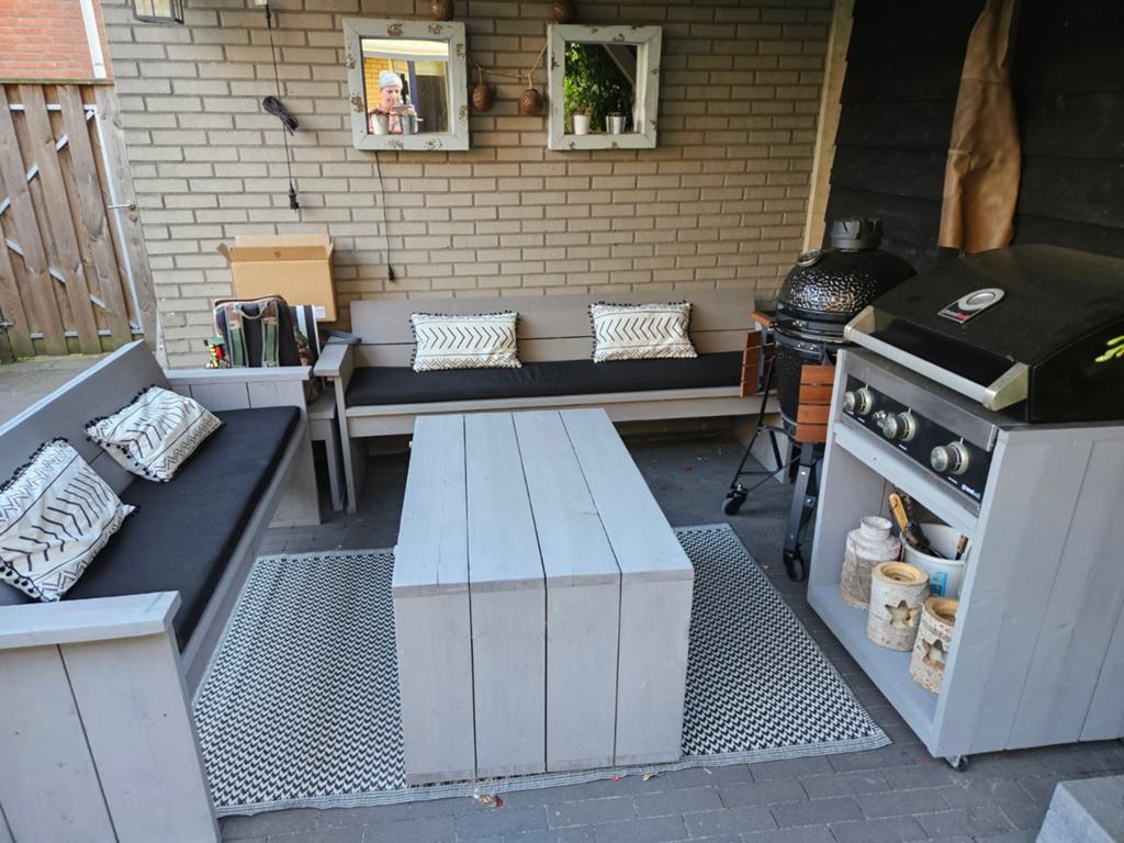 4 delige tuinset + zitkussen, Tuin en Terras, Tuinsets en Loungesets, Ophalen, 5 zitplaatsen, Gebruikt, Bank