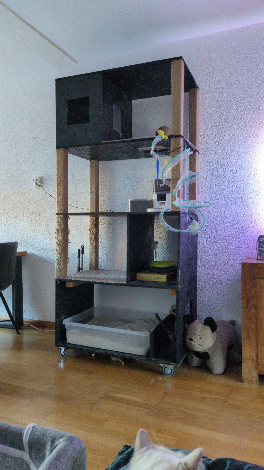Zelfgemaakte krabpaal, katten meubel / kast, Ophalen