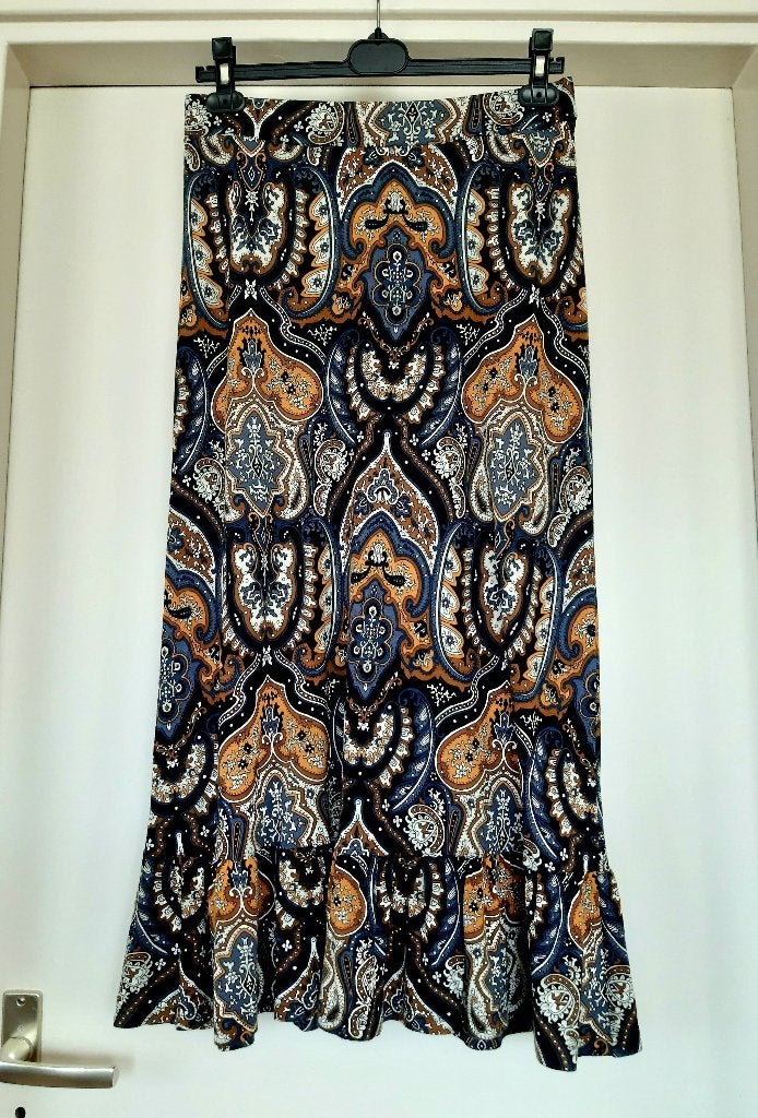 Maxi viscose rok met volant m. 40/42. Gratis rok., Kleding | Dames, Overige kleuren, Maat 42/44 (L), Ophalen of Verzenden, Zo goed als nieuw