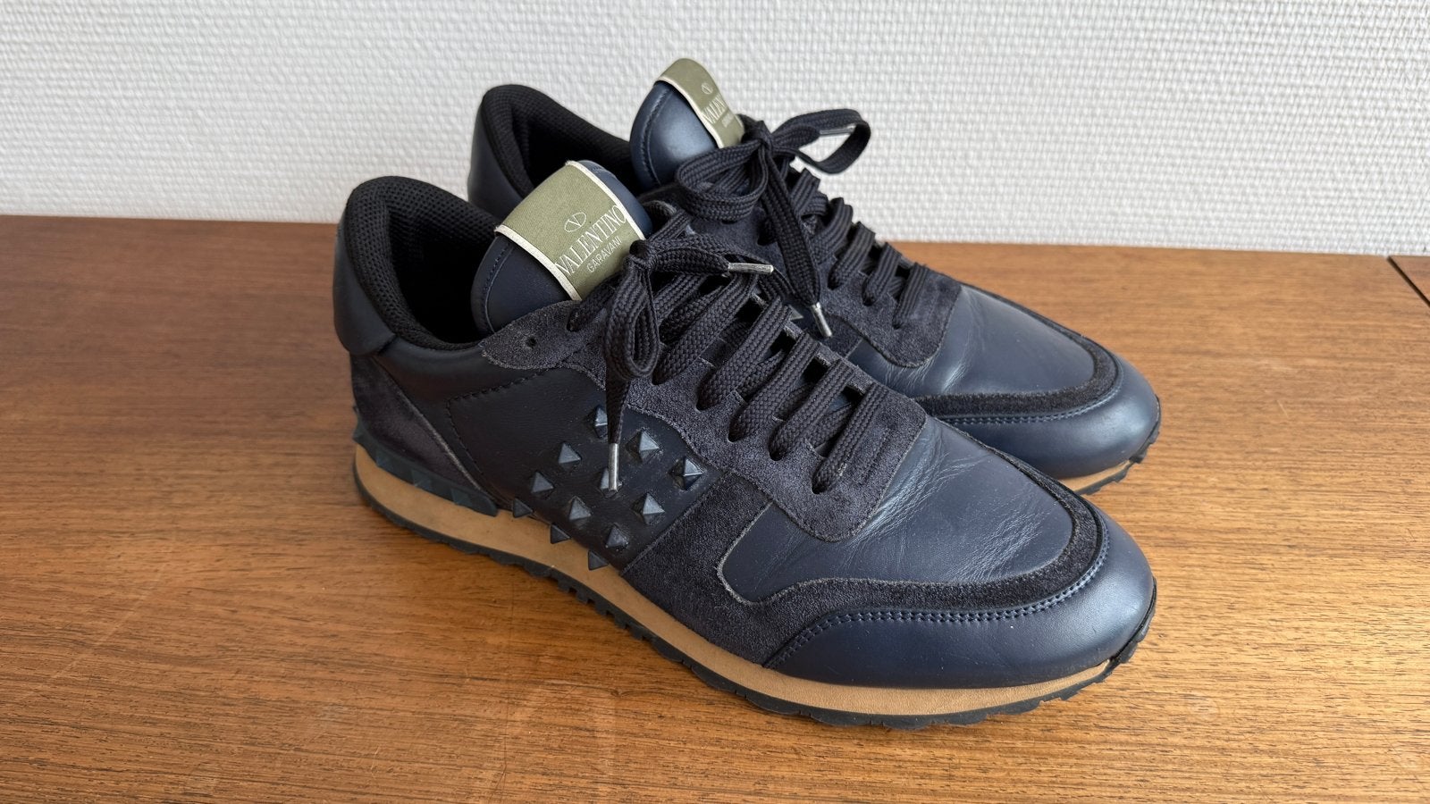 Valentino Garavani Rockrunner Sneakers Donkerblauw Maat 43, Kleding | Heren, Schoenen, Ophalen of Verzenden, Zo goed als nieuw