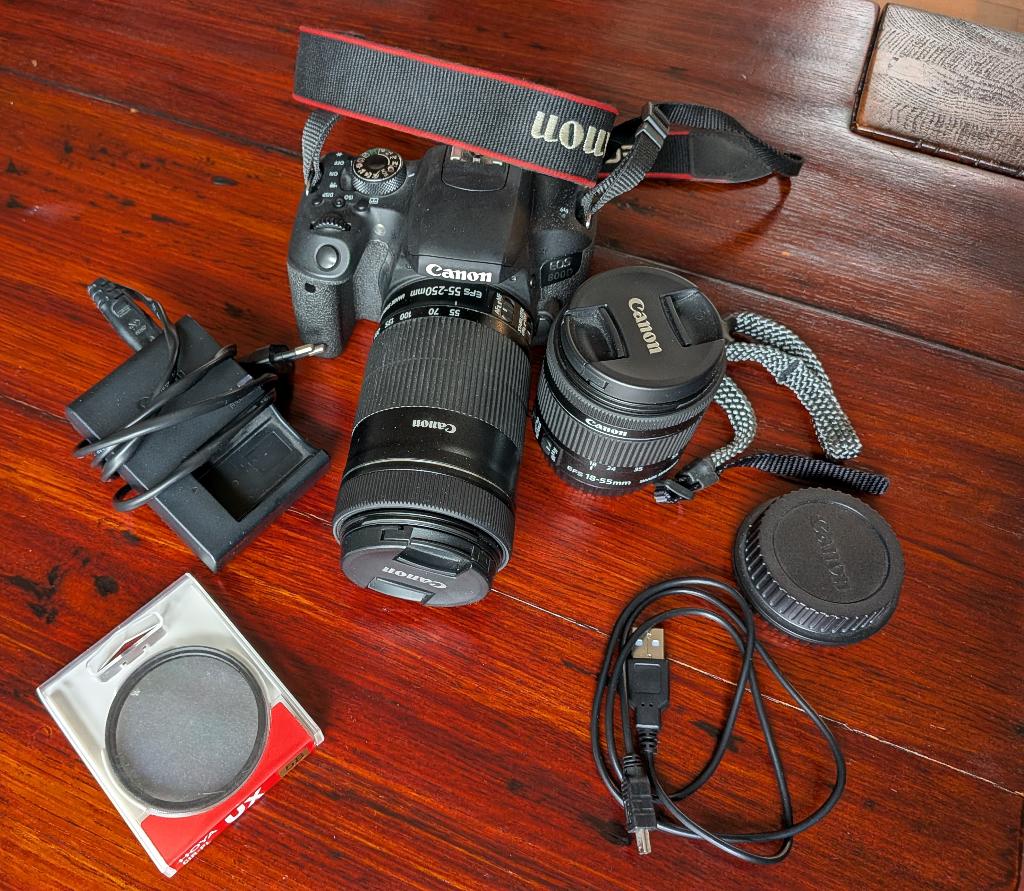 Canon EOS 800D incl. twee lenzen, SD-card, filter en tas, Ophalen, Spiegelreflex, Canon, Zo goed als nieuw