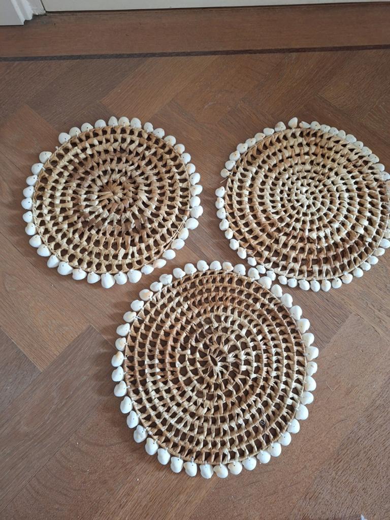 Rotan schelpen placemats - Set van 3, Gebruikt, Beige, Boho, Ophalen of Verzenden