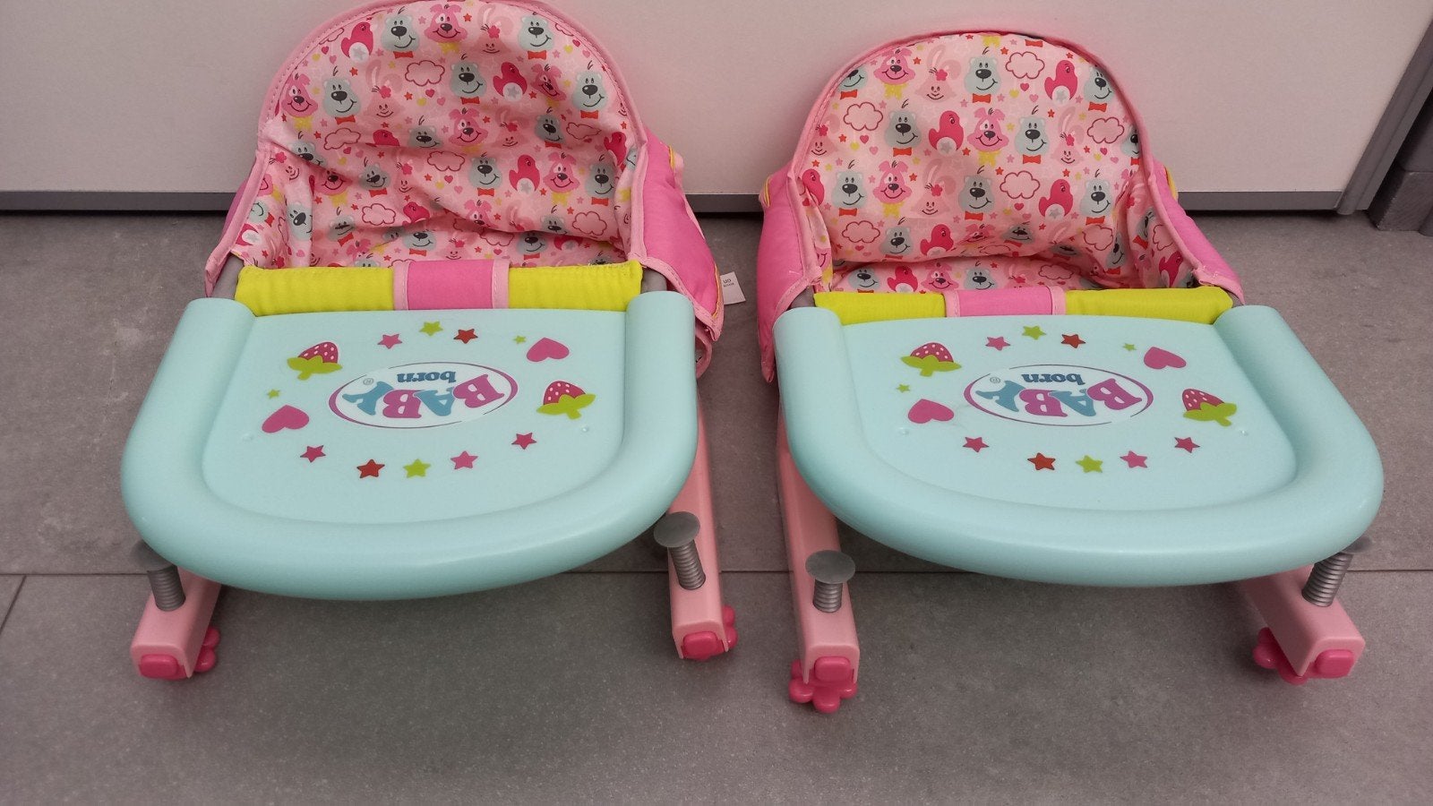 Baby born tafel kinderstoel 2x te koop leuk voor op vakantie, Ophalen of Verzenden, Babypop