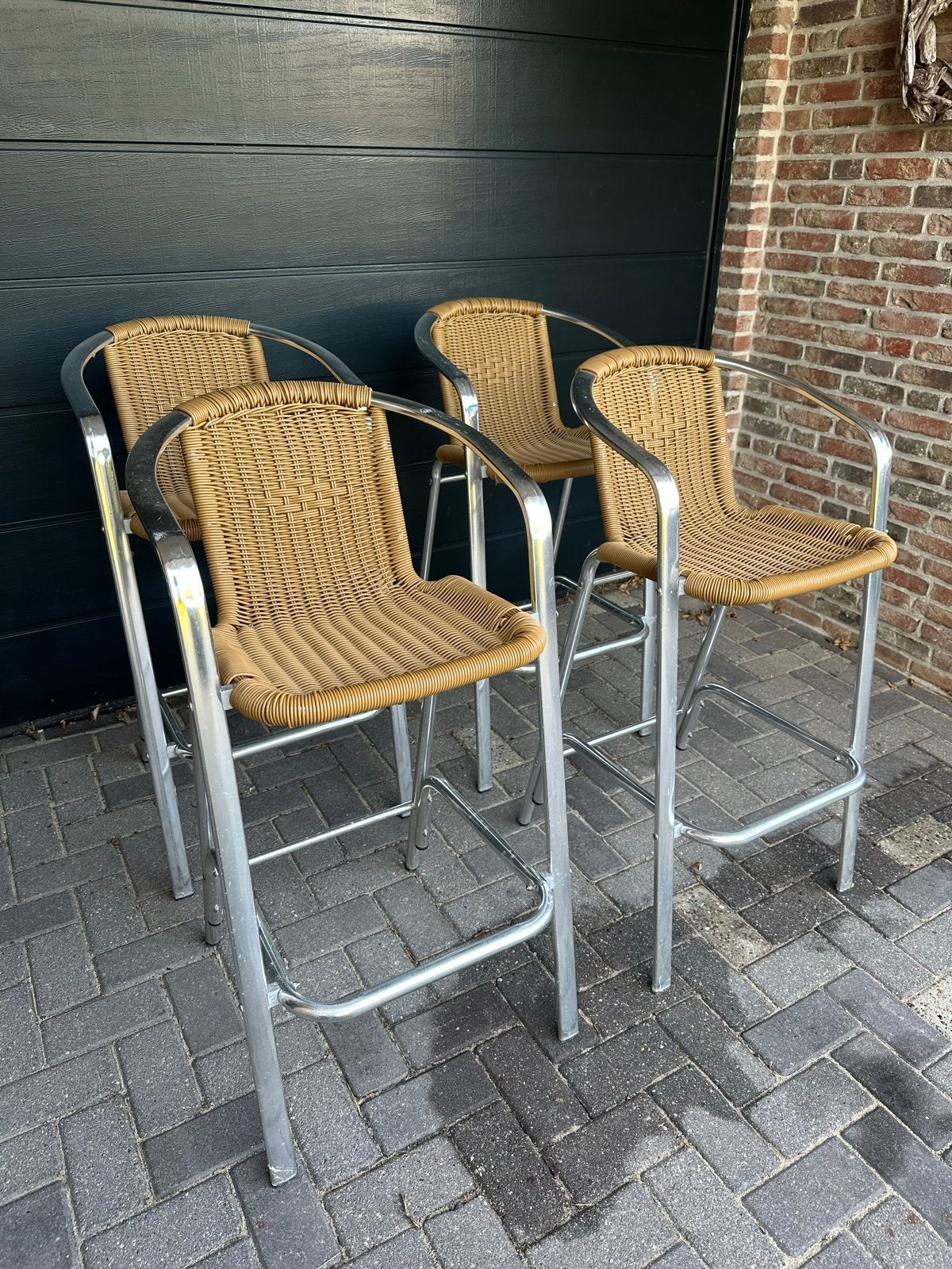 4 Aluminium barkrukken met rieten zitting, Ophalen, Gebruikt, Met voetsteun, 90 cm of meer
