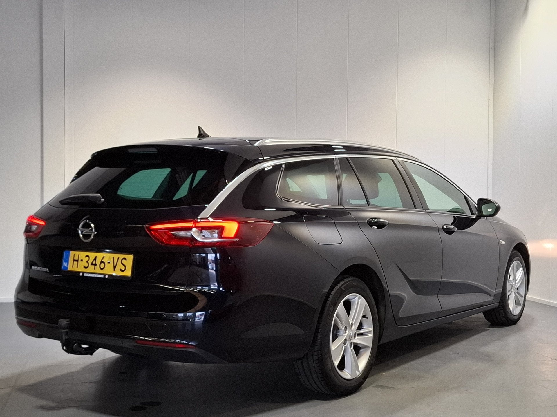 Opel Insignia Sports Tourer 1.5 Turbo Business Executive | N, Auto's, Voorwielaandrijving, Gebruikt, 4 cilinders, Blauw