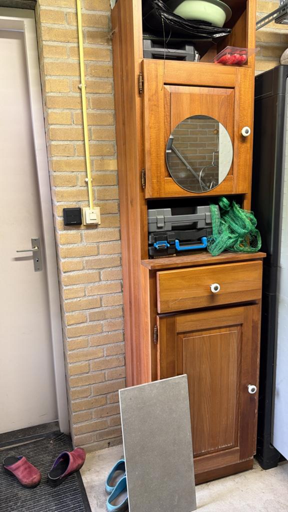 Gratis af te halen: smalle buffetkast, massief beukenhout., Ophalen, Gebruikt, Biffetkast, 200 cm of meer