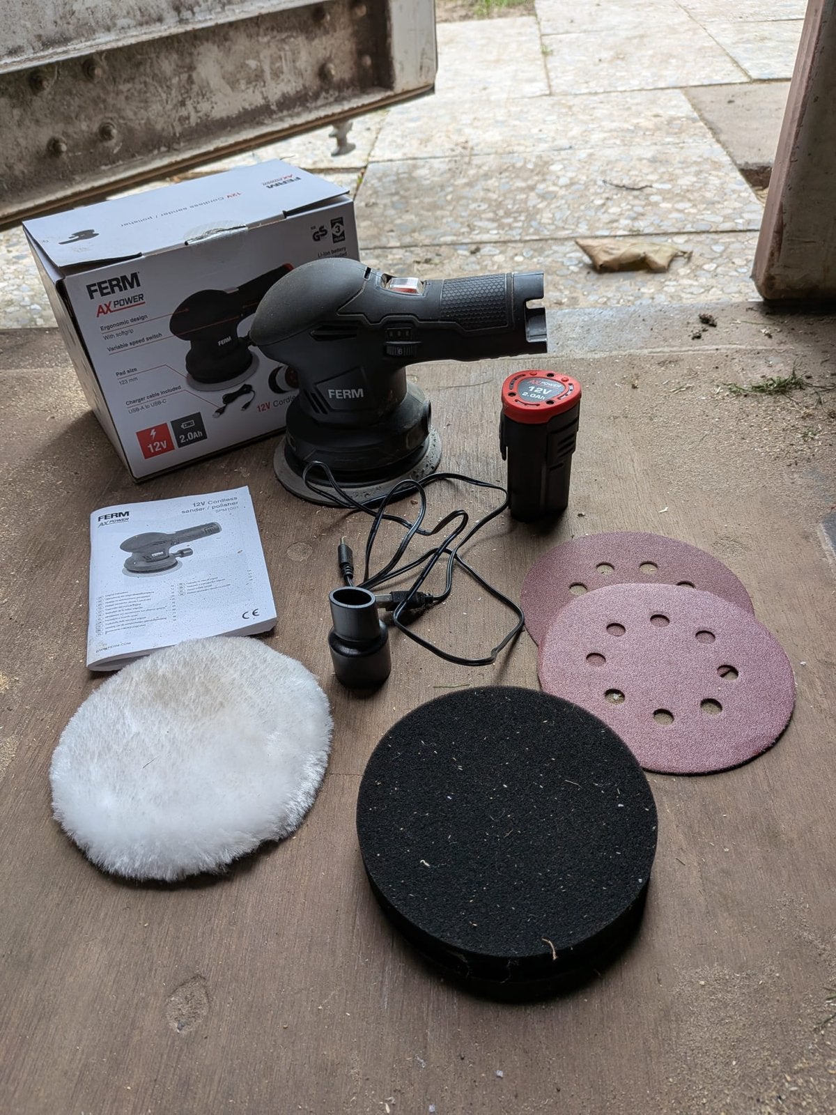 Ferm AX-Power 12V Accu Excentrische Schuurmachine SPM1001, Ophalen of Verzenden, Zo goed als nieuw, Minder dan 600 watt, Excentrische schuurmachine